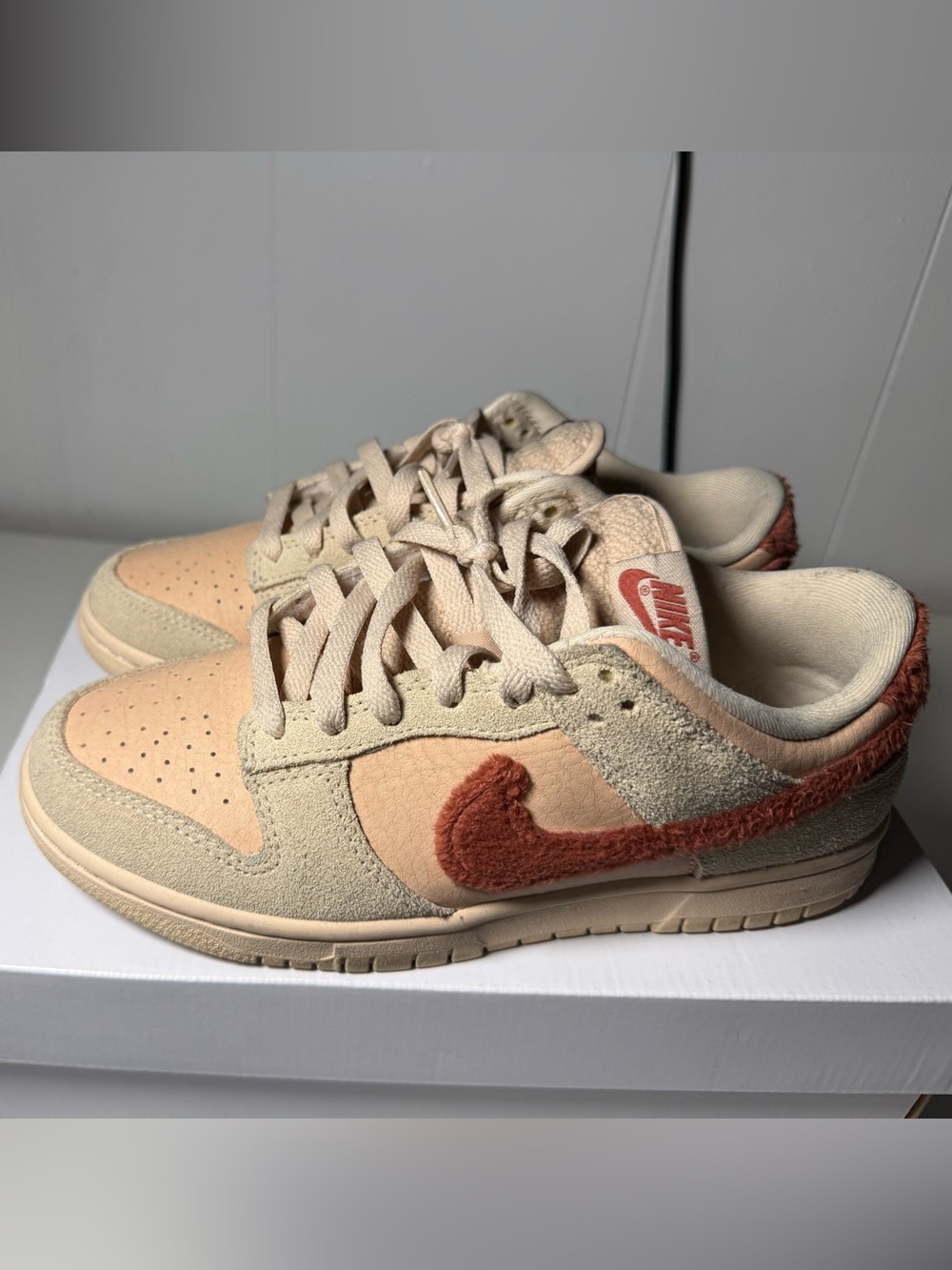 Nike Dunk Low Terry Swoosh Women Size 7 Shimmer/Mars Teddy Bear Shoes Sneakers